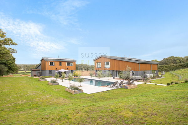 5 Bedroom Eco/Sustainable Home With 2 Bed Detached Eco Annexe